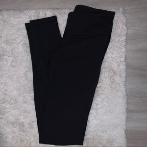 Black lululemon cropped leggings